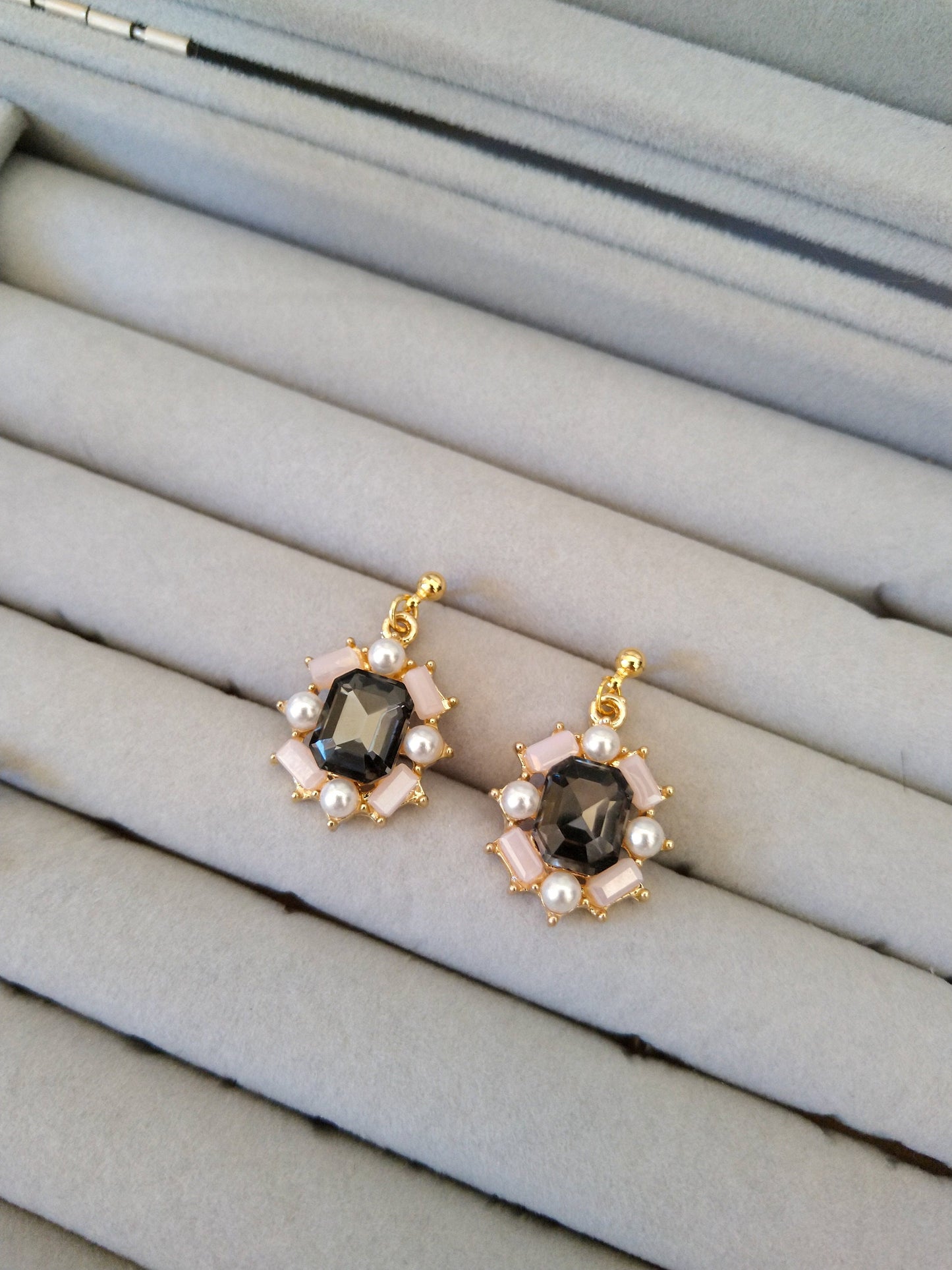 Stunner - 18k gold post with Rhinestone Crystal Gemstone Pendant Charm, Statement Earring